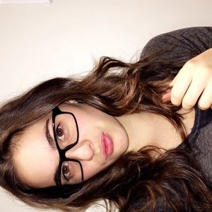 Meet your Posher, Jillian